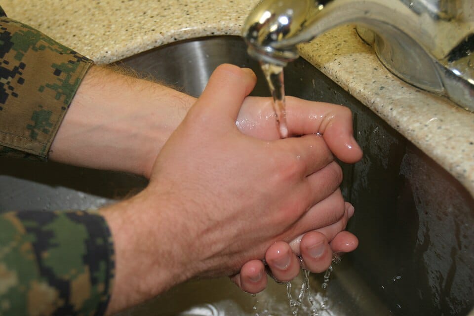 Сухая кожа рук: спасение зимой и круглый год